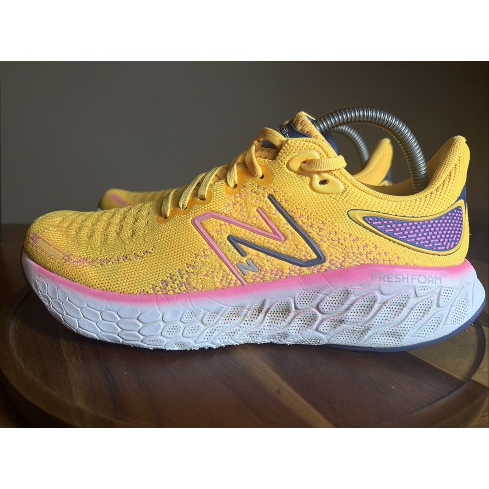 New Balance Fresh Foam X 1080v12 Womens 10 B Yellow Running Shoes W108012B